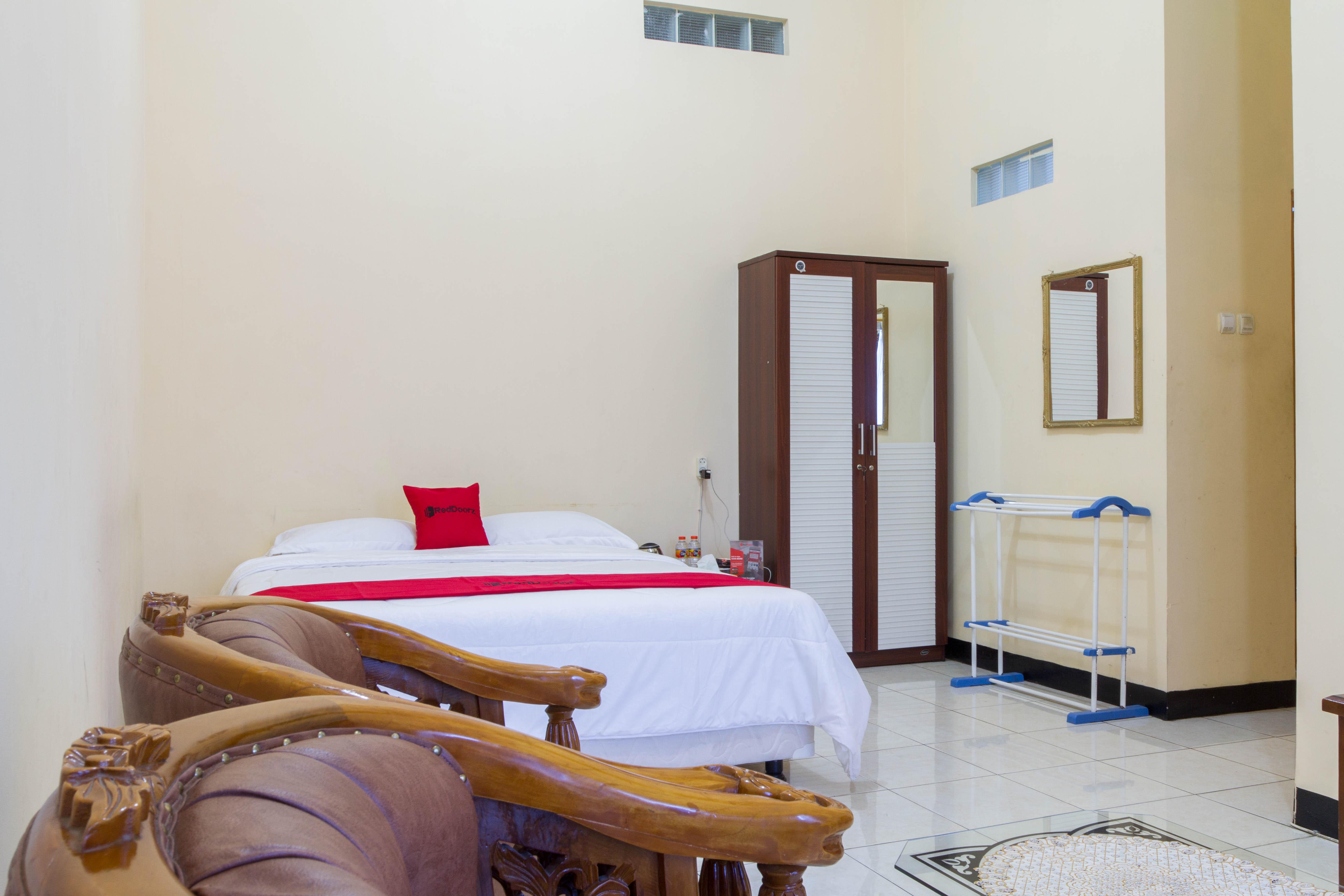 Reddoorz @ Pataruman Garut Exterior foto
