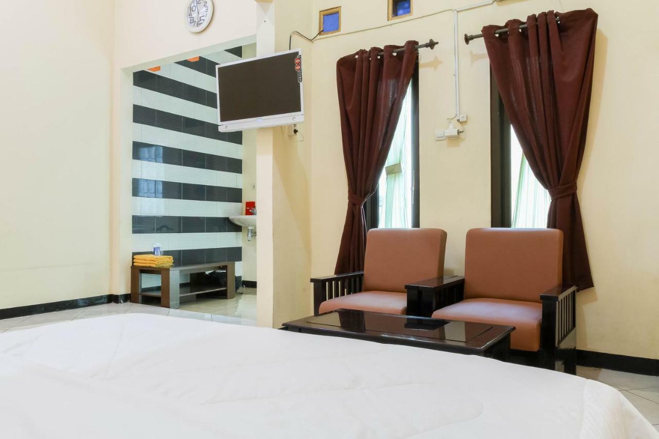 Reddoorz @ Pataruman Garut Exterior foto
